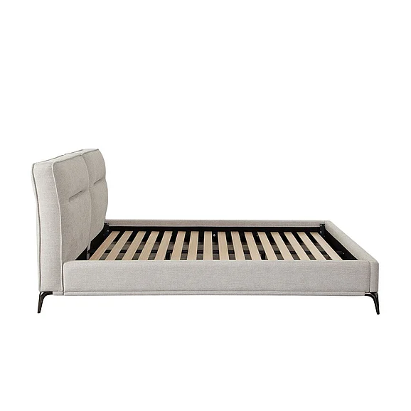 Diamond Sofa Leandro Low Profile Queen Bed with Black Metal Leg in Clarkson Sand Fabric LEANDROSDQUBED
