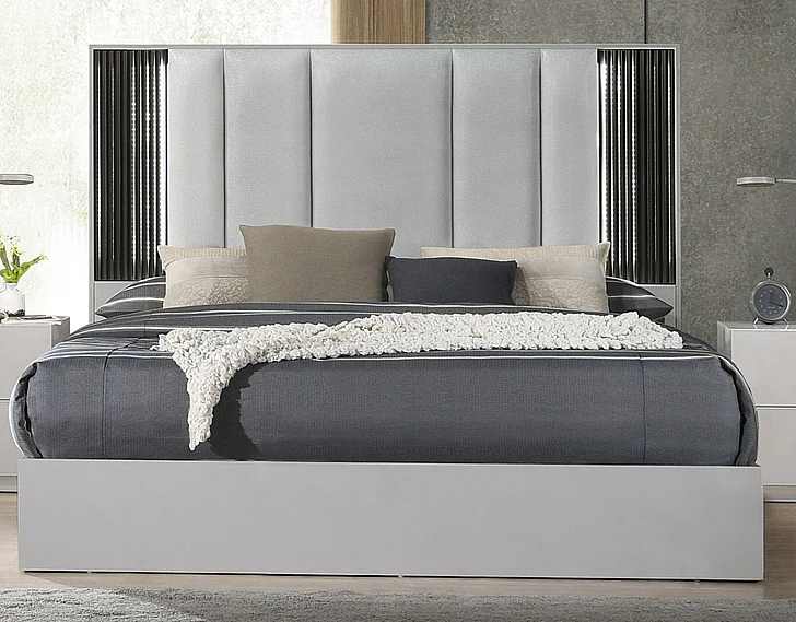 J&M Furniture Lucia King Bed 17566-K CLOSEOUT