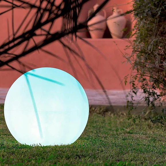 New Garden Buly 20" Solar & Rechargeable Powered Integrated LED Color Changing Outdoor Light LUMBL050SSNW
