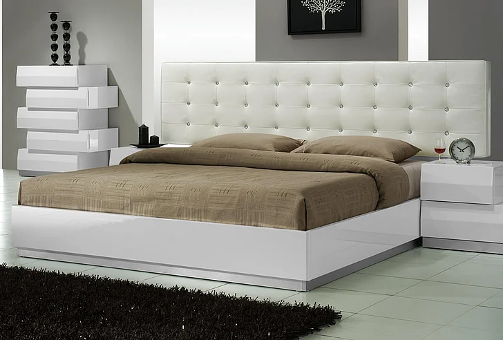 J&M Milan Queen Platform Bed in White Lacquer 17687-Q CLOSEOUT