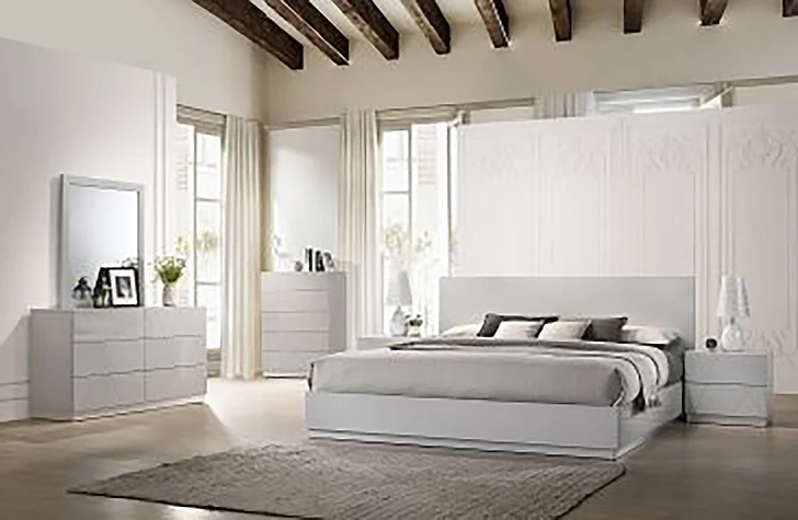 J&M Naples 3pc Platform Bedroom Set in Grey