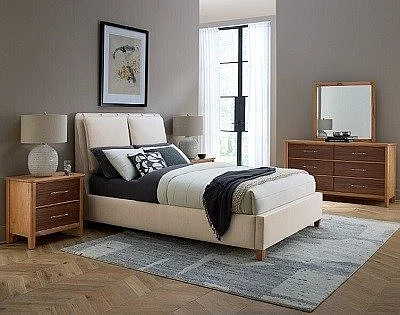 Vaughan-Bassett Nordhaven 2pc Upholstered Bedroom Set in Mocha/Two-Tone