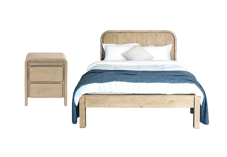 LH Home Opera 2pc Low Footboard Bedroom Set in Brown