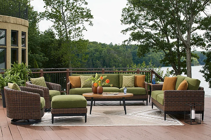 Horizon Hall 2-Piece Outdoor Seating Set in Brown/Green