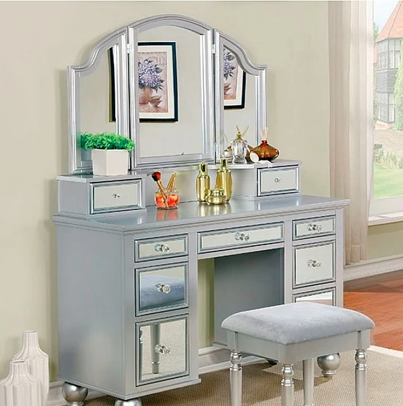 Furniture of America Tracy Vanity with Stool in Silver CM-DK6162SV