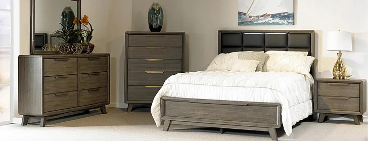 Emma Mason Signature Gary 3pc Panel Bedroom Set in Coffee