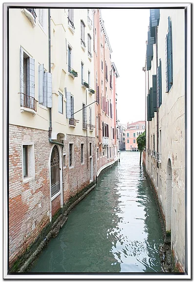 Streamline Art Venice Canal II E863827