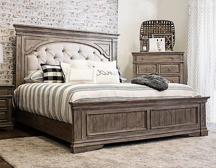 Steve Silver Highland Park King Panel Bed in Waxed Driftwood